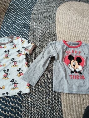 Disney Mickey Mouse Gray & White Kids Long Sleeve Top 4T